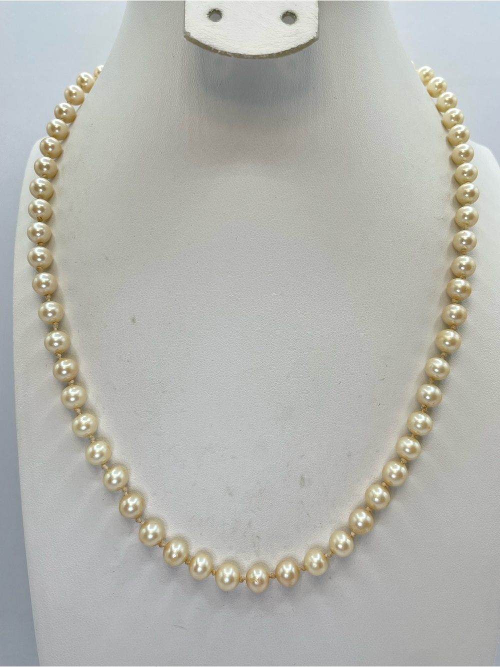 Classic Faux Pearl Strand Necklace Gold Tone Clasp Vintage Elegant Bridal